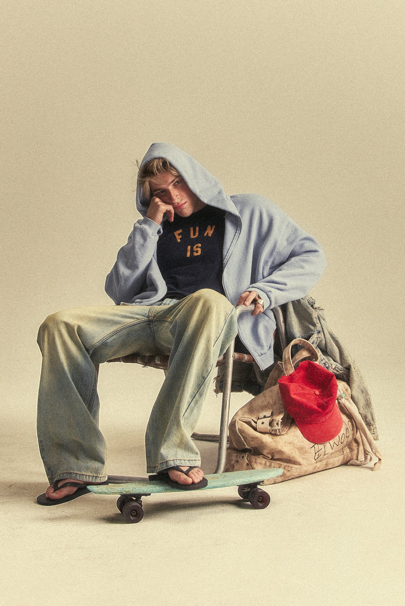 CORE ZIP HOODIE
